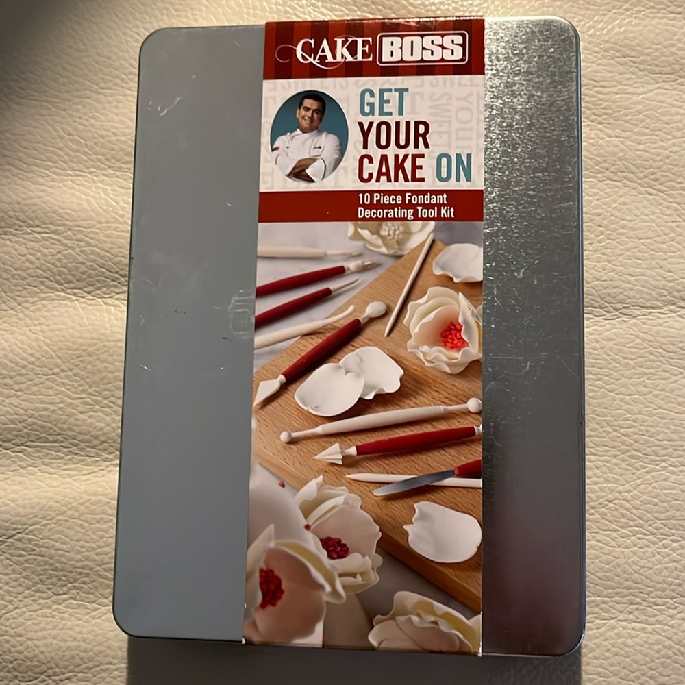 Cake Boss Get your 🎂on10 piece fondant decorating Tool Kit. 
New in the box.
🎂🍪🎁